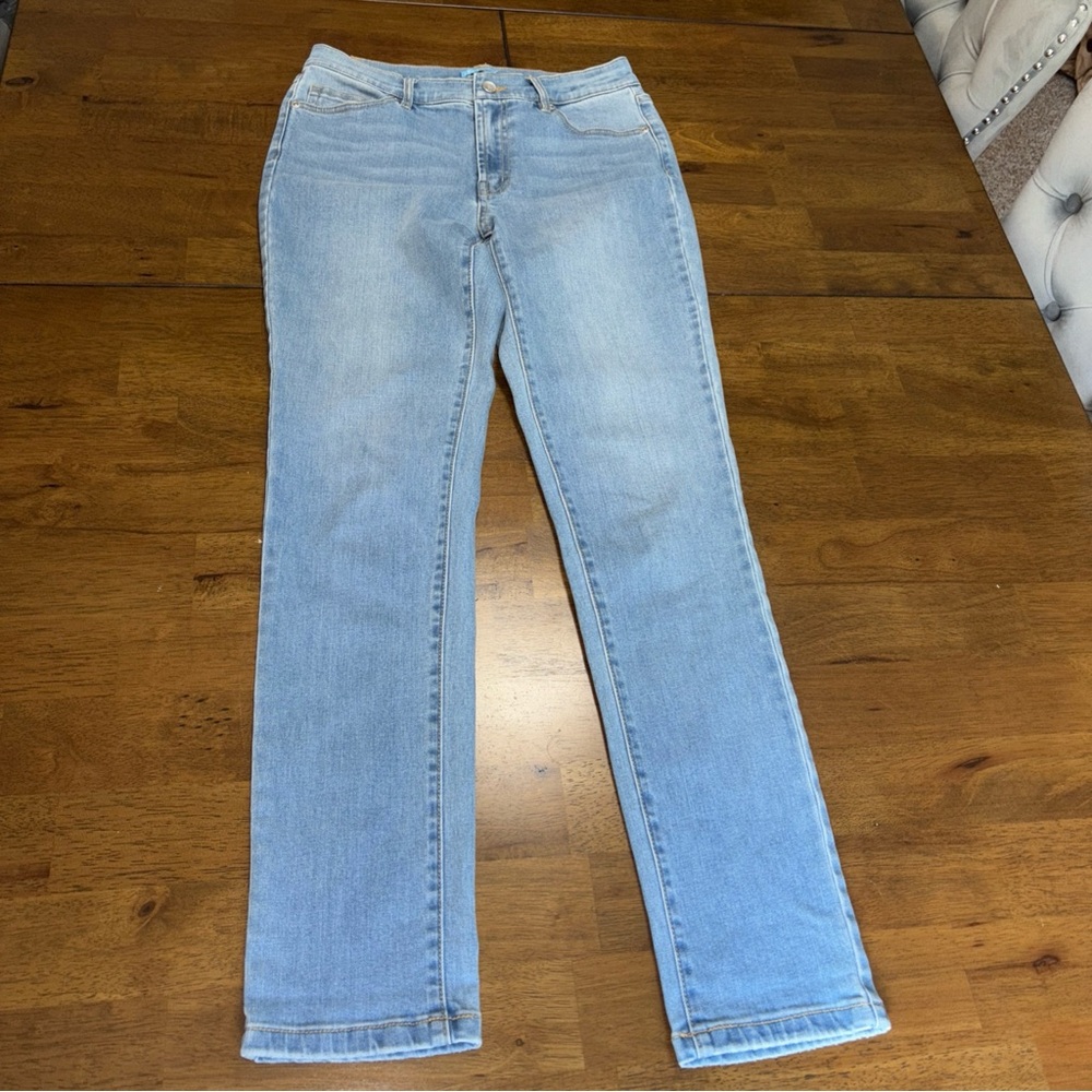 J. McLaughlin Women's Straight Leg Jeans in Light Blue Denim size 4